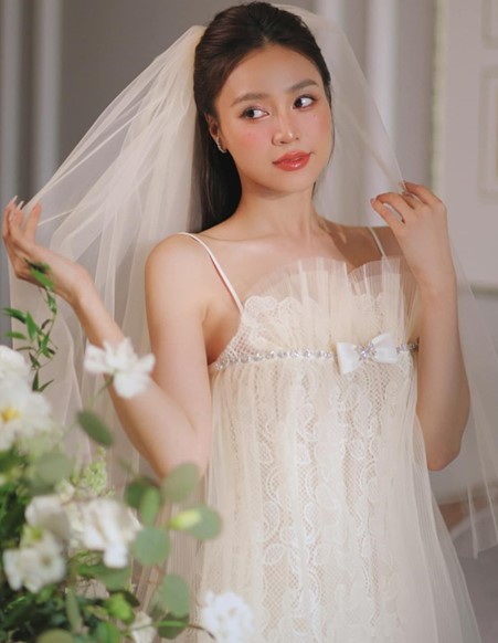 "Ngọc nữ Việt" ở biệt thự 2 mặt tiền thuộc khu đắt đỏ nhất Tp.HCM, tuổi 35 vẫn độc thân dù giàu có- Ảnh 9. "Ngọc nữ Việt" ở biệt thự 2 mặt tiền thuộc khu đắt đỏ nhất Tp.HCM, tuổi 35 vẫn độc thân dù giàu có- Ảnh 9.