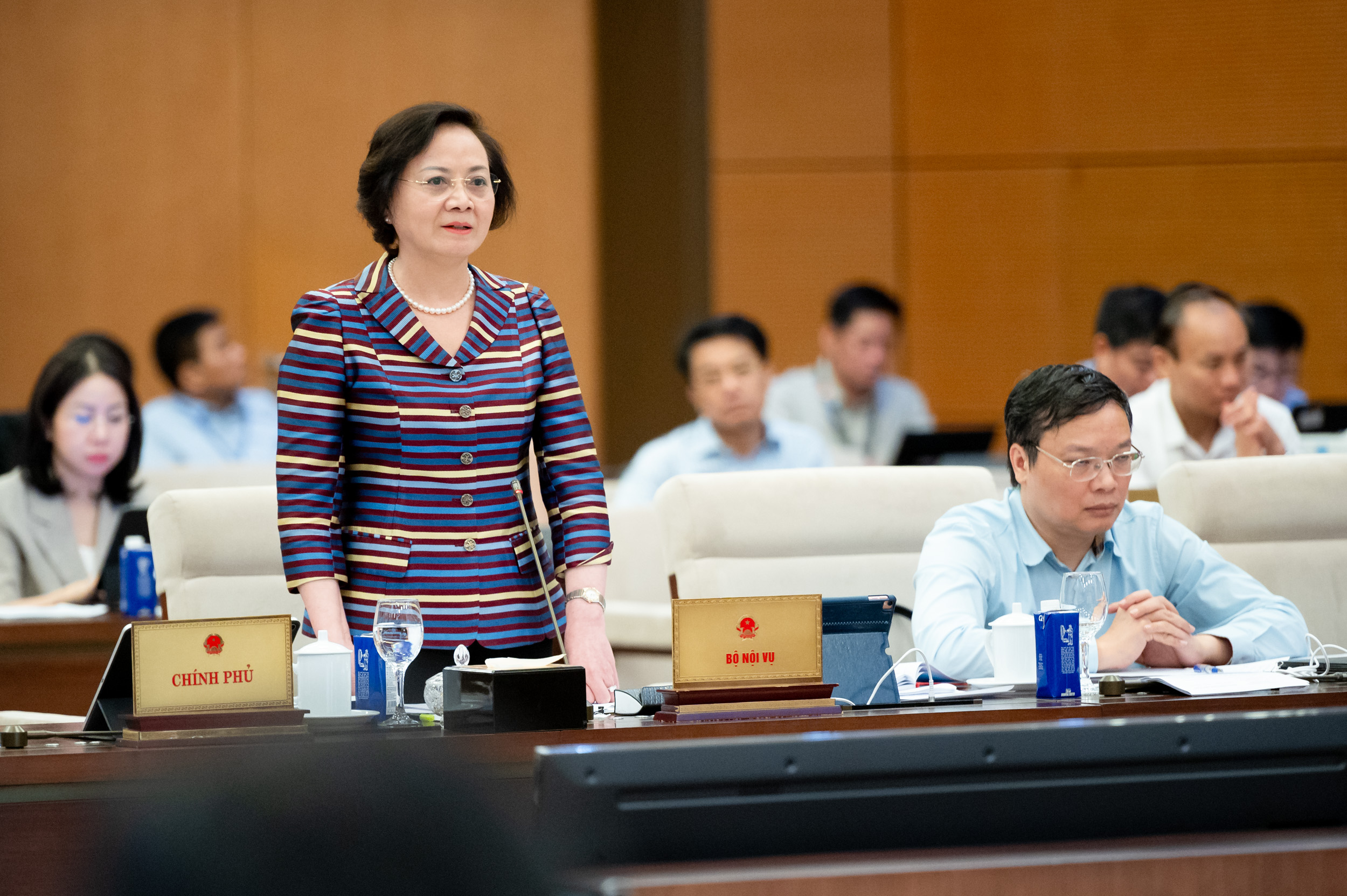 Đề xuất ký hợp đồng với doanh nhân tiêu biểu làm nhiệm vụ công chức lãnh đạo- Ảnh 1. Đề xuất ký hợp đồng với doanh nhân tiêu biểu làm nhiệm vụ công chức lãnh đạo- Ảnh 1.
