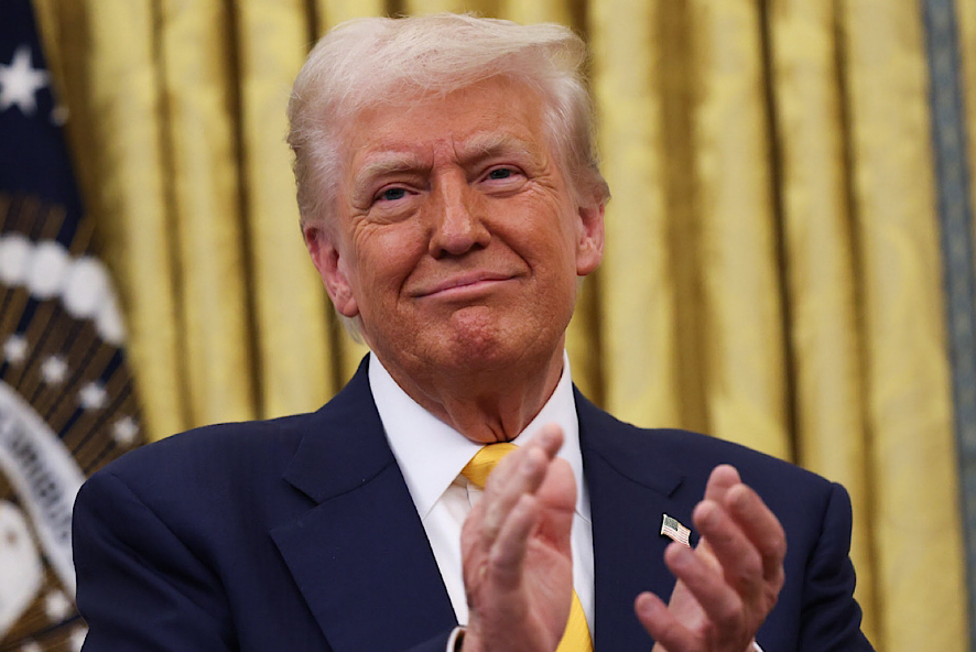 Dự luật siêu khổng lồ của ông Trump vượt qua thử thách quan trọng tại Thượng viện Mỹ- Ảnh 1. Dự luật siêu khổng lồ của ông Trump vượt qua thử thách quan trọng tại Thượng viện Mỹ- Ảnh 1.
