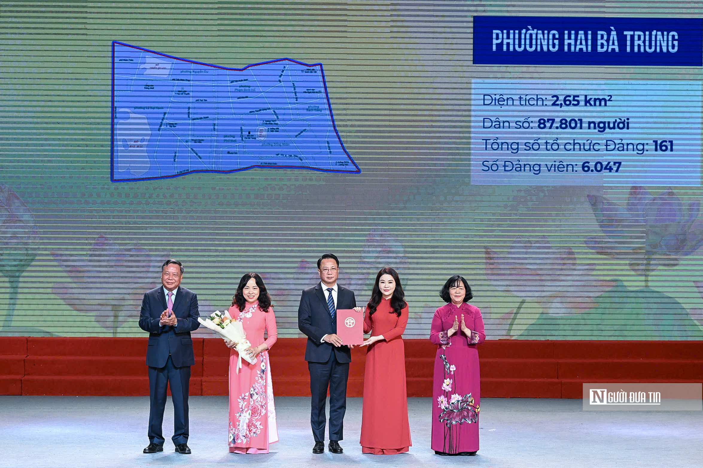 Chủ tịch nước Lương Cường dự lễ công bố sắp xếp các đơn vị hành chính xã, phường ở Hà Nội- Ảnh 8. Chủ tịch nước Lương Cường dự lễ công bố sắp xếp các đơn vị hành chính xã, phường ở Hà Nội- Ảnh 8.