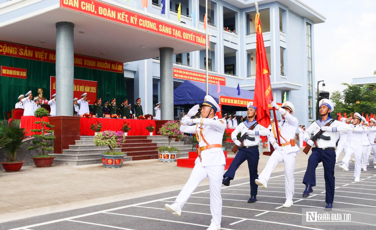 Chiến sĩ mới Hải quân tuyên thệ: Sẵn sàng bảo vệ biển đảo Tổ quốc- Ảnh 2. Chiến sĩ mới Hải quân tuyên thệ: Sẵn sàng bảo vệ biển đảo Tổ quốc- Ảnh 2.