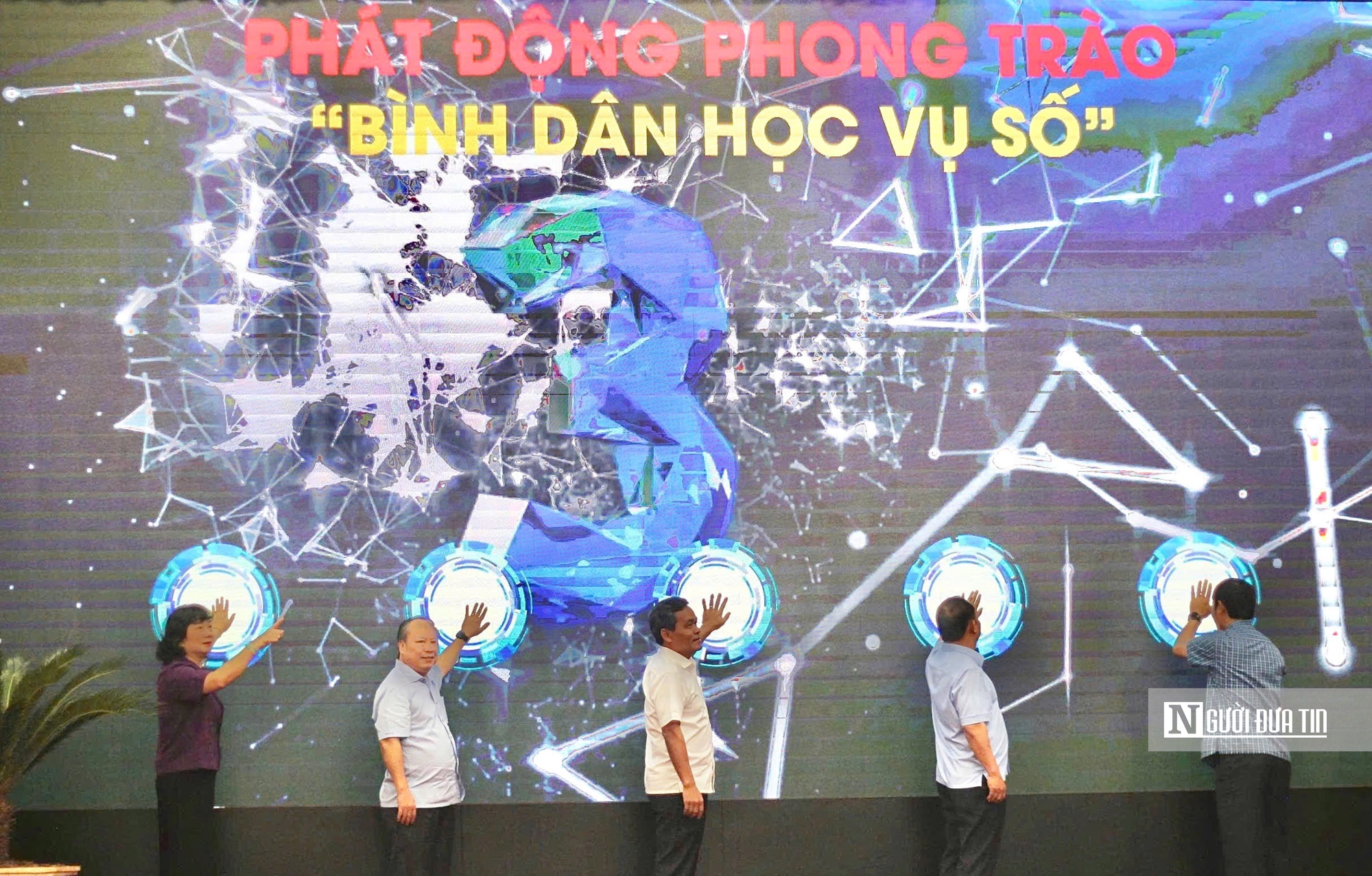 Lãnh đạo tỉnh Gia Lai: "Bình dân học vụ số" nâng tầm tinh thần học tập không ngừng- Ảnh 3. Lãnh đạo tỉnh Gia Lai: "Bình dân học vụ số" nâng tầm tinh thần học tập không ngừng- Ảnh 3.