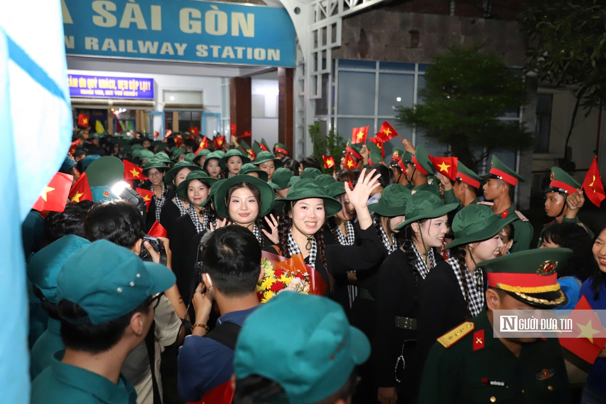 Tp.HCM tiễn hơn 1.000 quân nhân lên đường tập huấn chuẩn bị Lễ Kỷ niệm 80 năm Quốc Khánh 2/9- Ảnh 2. Tp.HCM tiễn hơn 1.000 quân nhân lên đường tập huấn chuẩn bị Lễ Kỷ niệm 80 năm Quốc Khánh 2/9- Ảnh 2.