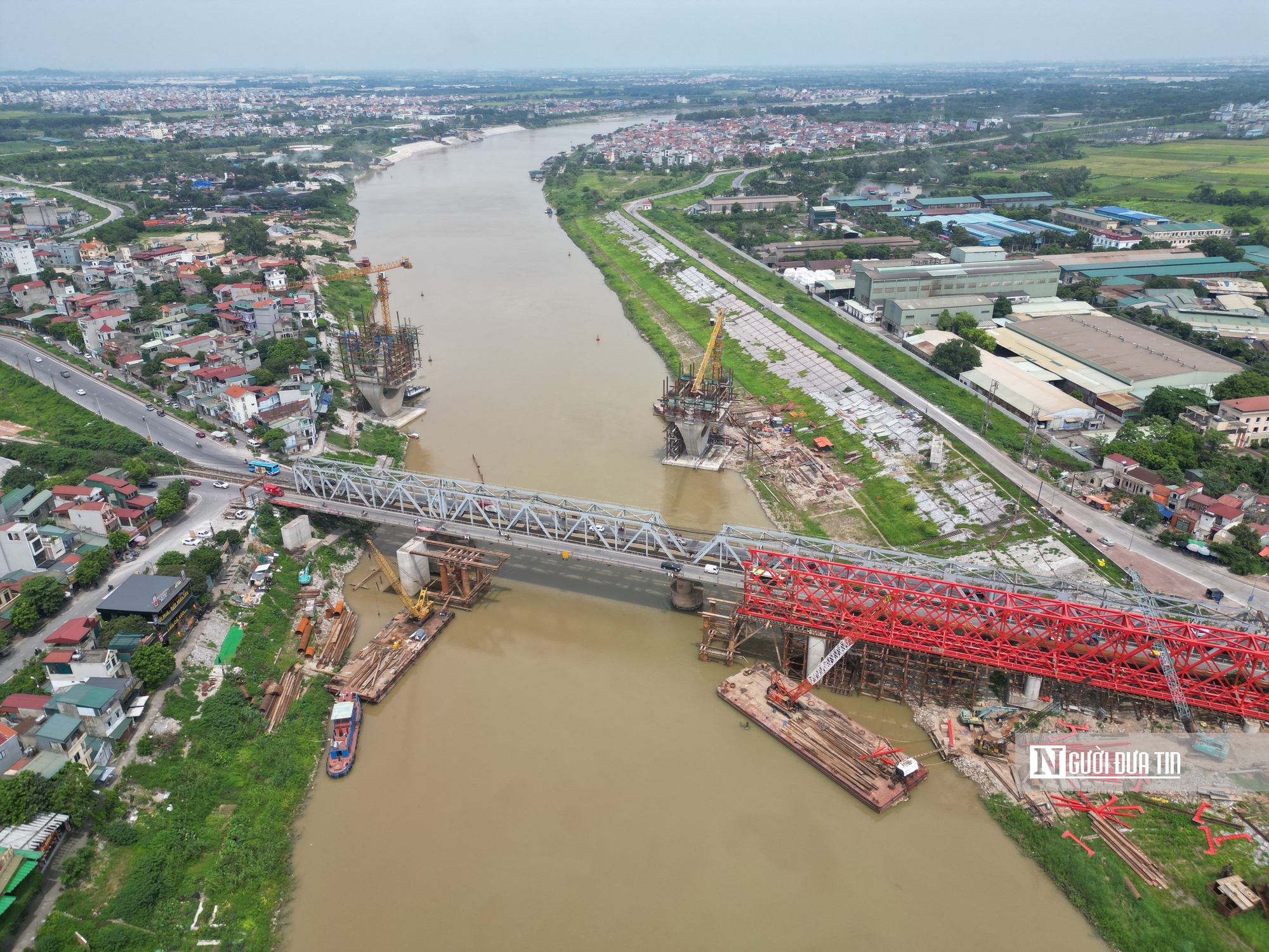 Hai trụ cầu tại dự án nghìn tỷ trơ trọi sau nhiều năm thi công- Ảnh 1. Hai trụ cầu tại dự án nghìn tỷ trơ trọi sau nhiều năm thi công- Ảnh 1.