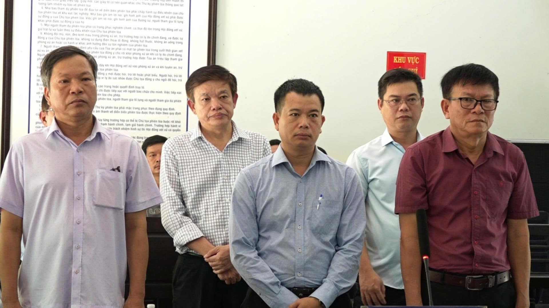 Nguyên giám đốc Trung tâm Đăng kiểm xe cơ giới ở Huế cùng thuộc cấp lĩnh án vì nhận hối lộ- Ảnh 1. Nguyên giám đốc Trung tâm Đăng kiểm xe cơ giới ở Huế cùng thuộc cấp lĩnh án vì nhận hối lộ- Ảnh 1.