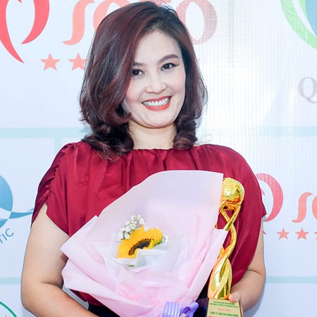 Hoa Thúy nổi danh từ "Cảnh sát hình sự" cách đây gần 30 năm, U50 bình yên sau 2 lần ly hôn- Ảnh 8. Hoa Thúy nổi danh từ "Cảnh sát hình sự" cách đây gần 30 năm, U50 bình yên sau 2 lần ly hôn- Ảnh 8.