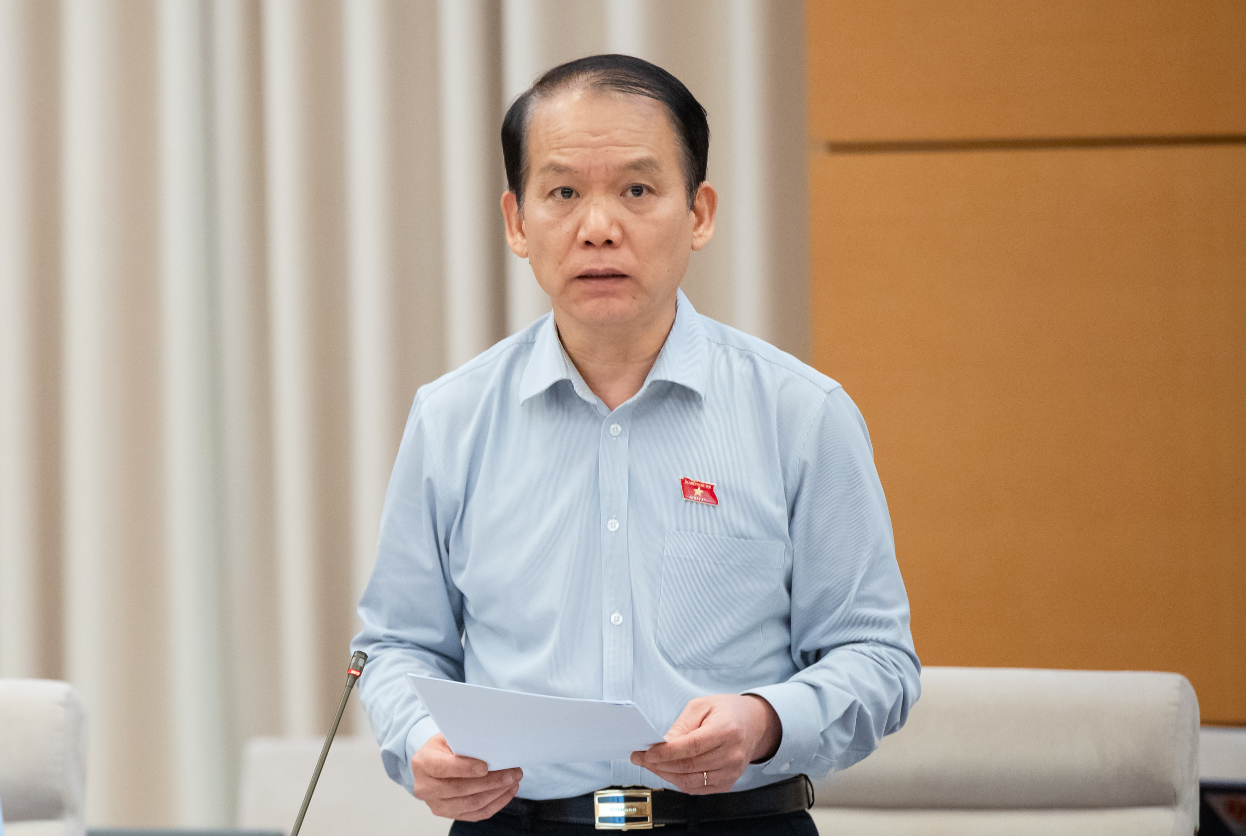 Thông qua nguyên tắc sắp xếp cấp xã, Bộ trưởng Bộ Nội vụ xúc động nghẹn ngào- Ảnh 3.