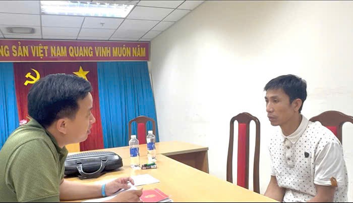 Đối tượng truy nã quốc tế bị bắt sau gần 4 năm lẩn trốn- Ảnh 1. Đối tượng truy nã quốc tế bị bắt sau gần 4 năm lẩn trốn- Ảnh 1.