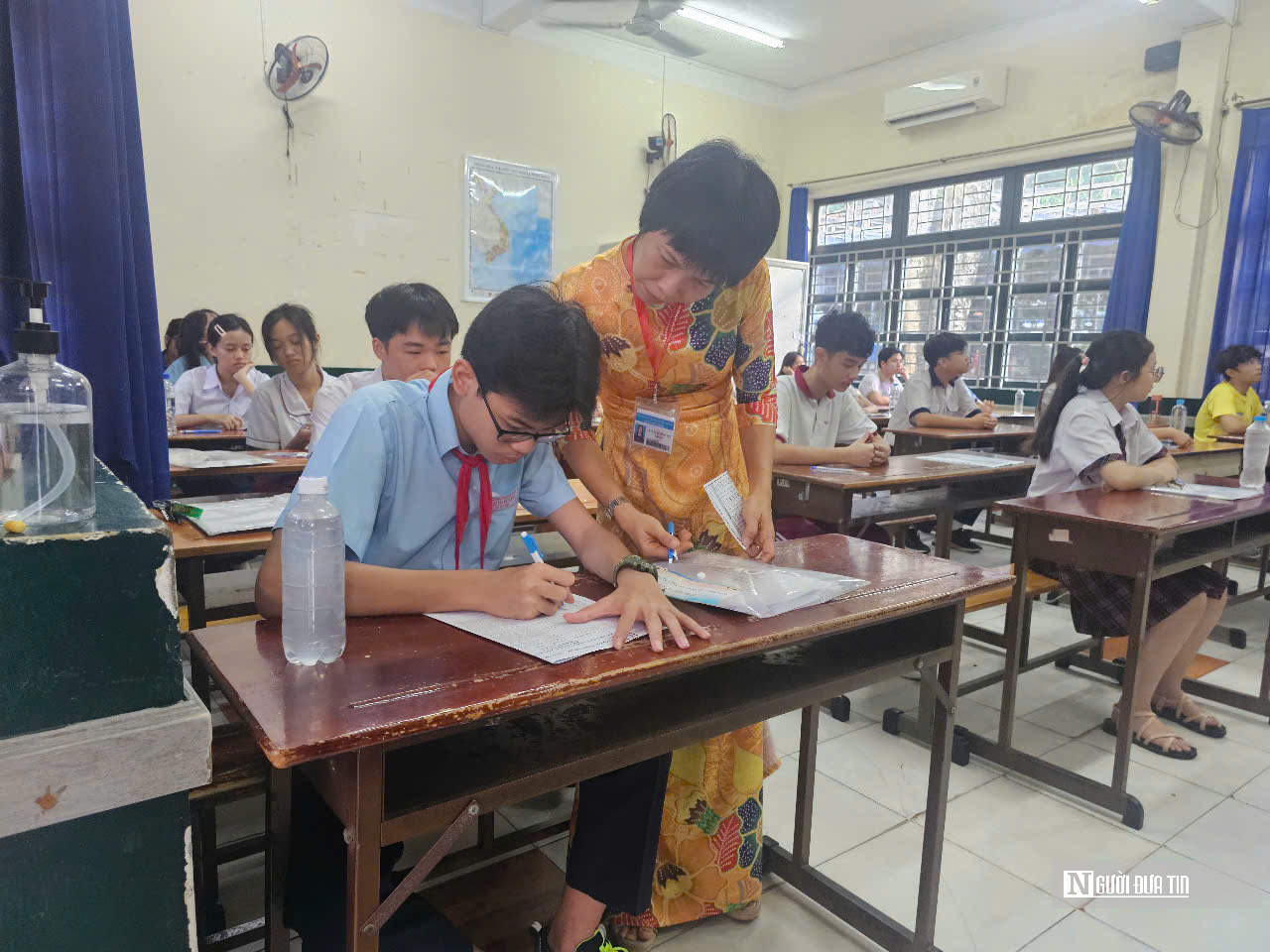 Dự kiến phổ điểm Ngữ văn lớp 10 Tp.HCM: Khó đạt trên 7,5- Ảnh 4. Dự kiến phổ điểm Ngữ văn lớp 10 Tp.HCM: Khó đạt trên 7,5- Ảnh 4.