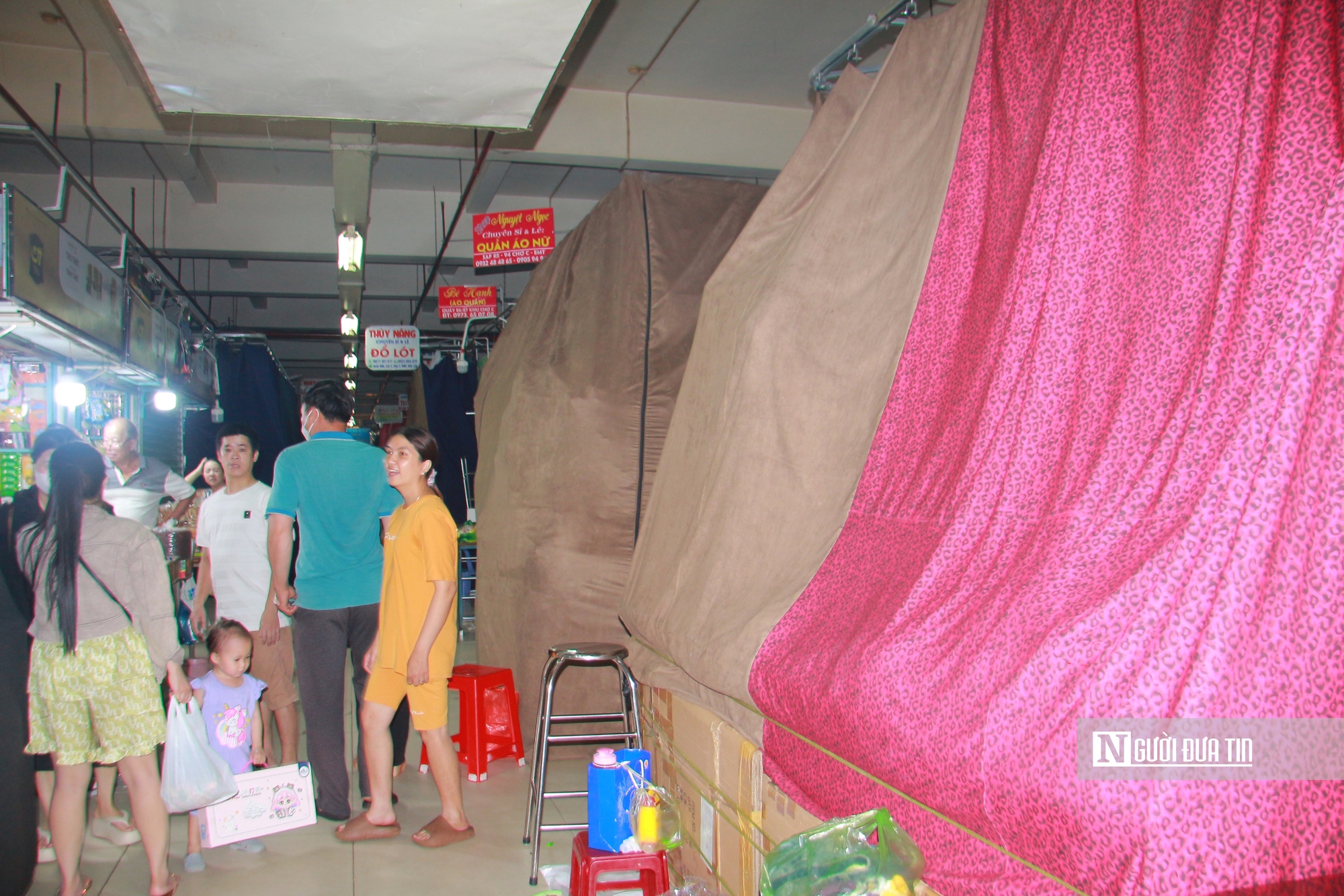 Đơn vị quản lý lên tiếng sau khi hàng trăm ki-ốt chợ Buôn Ma Thuột đồng loạt đóng cửa- Ảnh 9. Đơn vị quản lý lên tiếng sau khi hàng trăm ki-ốt chợ Buôn Ma Thuột đồng loạt đóng cửa- Ảnh 9.