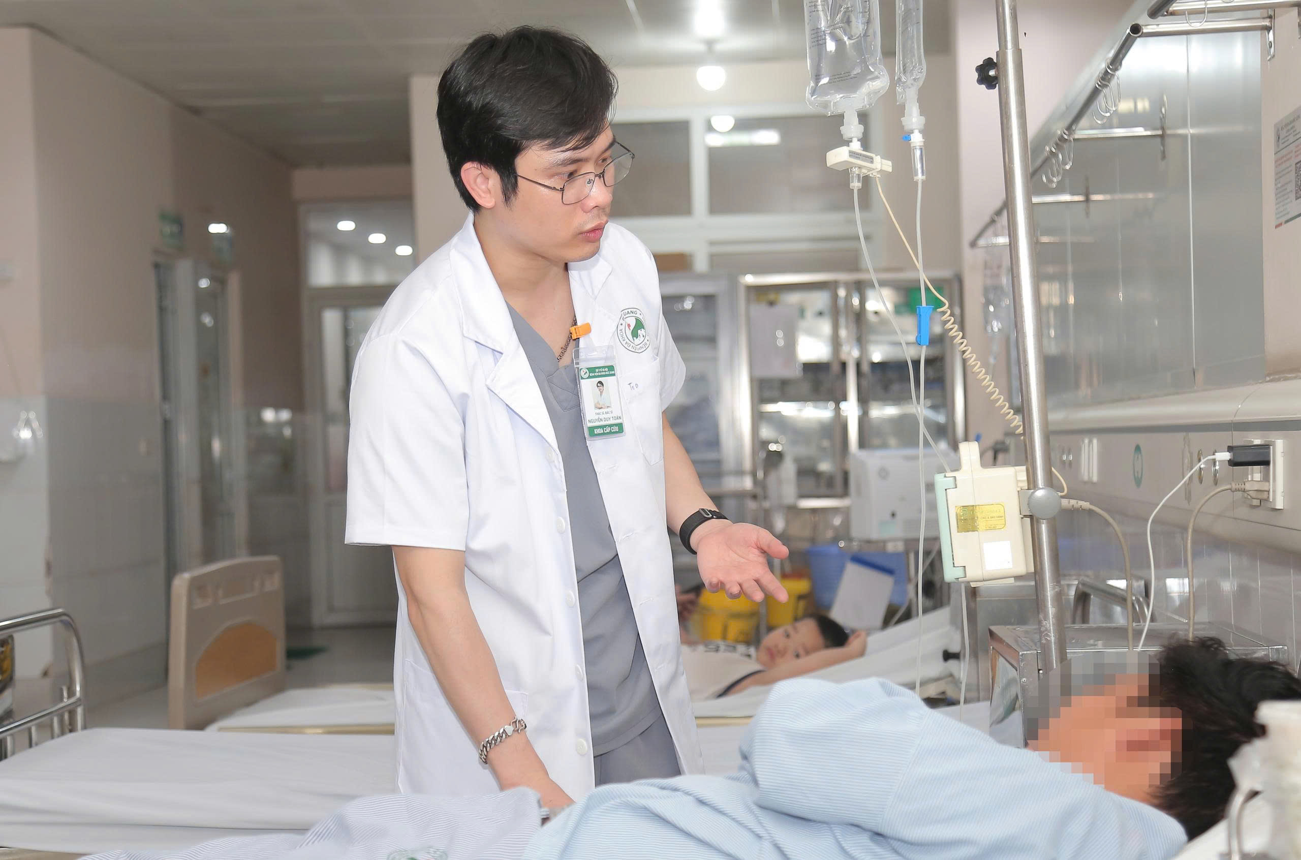 Nam công nhân suy thận cấp vì say nóng khi làm việc trong xưởng kín- Ảnh 1. Nam công nhân suy thận cấp vì say nóng khi làm việc trong xưởng kín- Ảnh 1.