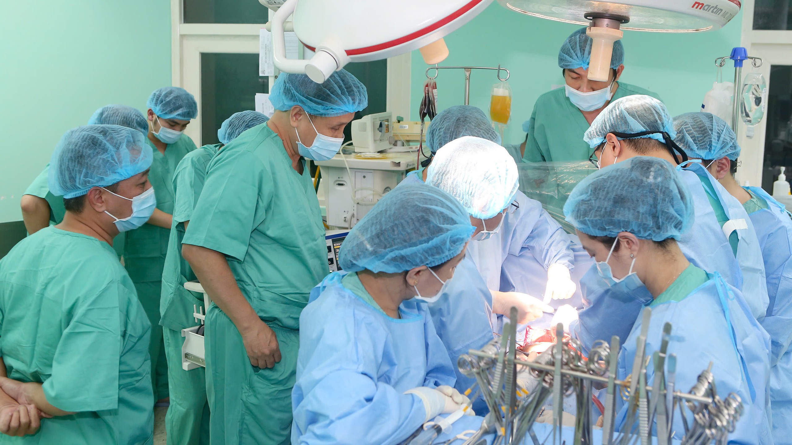 Hành trình hồi sinh ngoạn mục của bé 15 tháng tuổi ghép gan ở Huế- Ảnh 1. Hành trình hồi sinh ngoạn mục của bé 15 tháng tuổi ghép gan ở Huế- Ảnh 1.