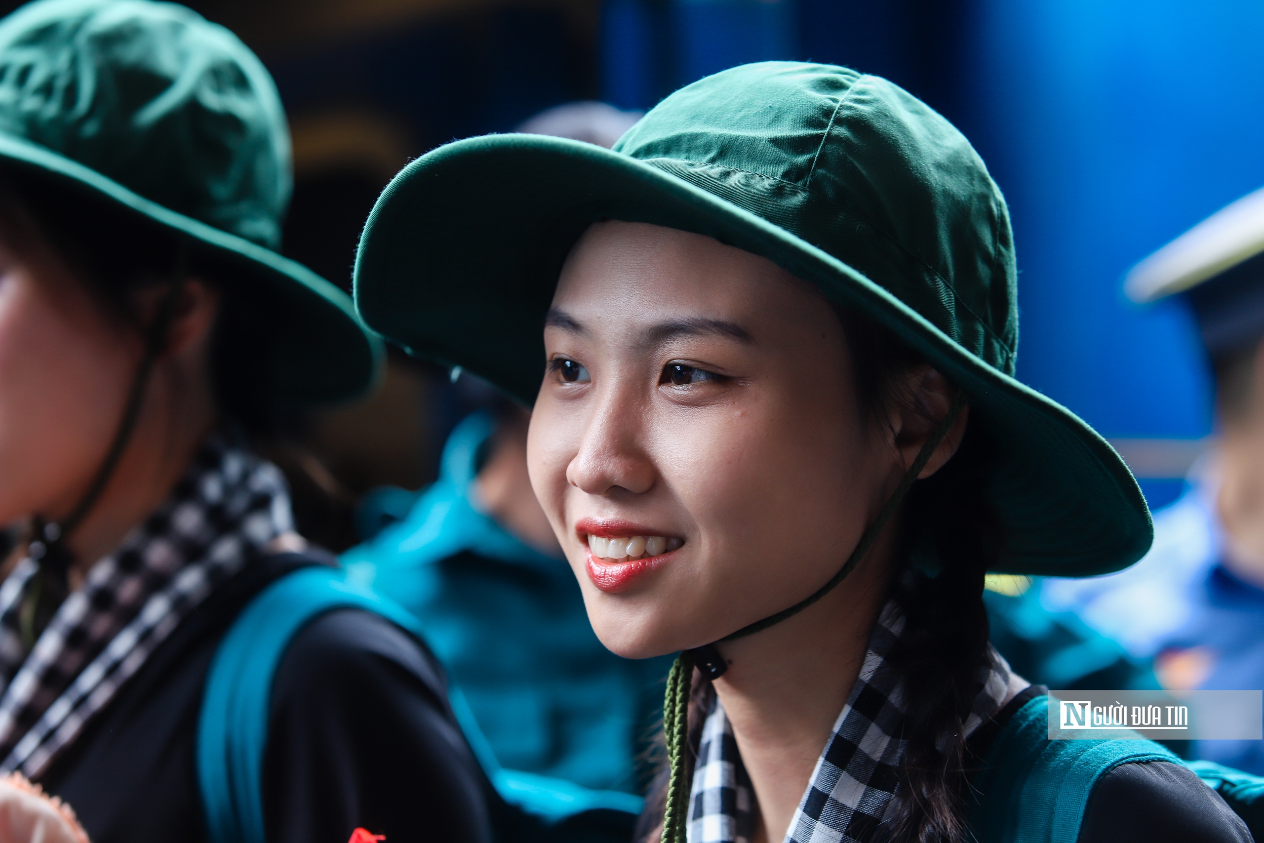 Những Những