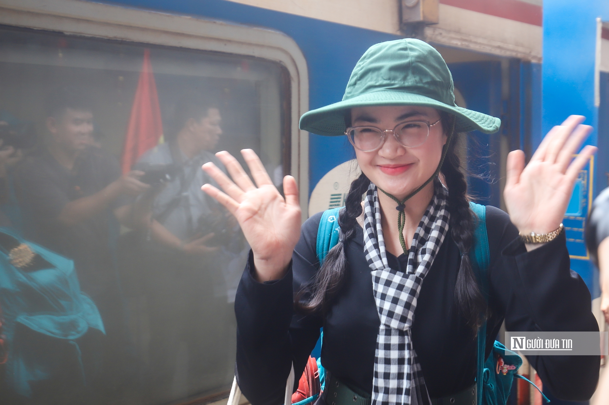 Những Những