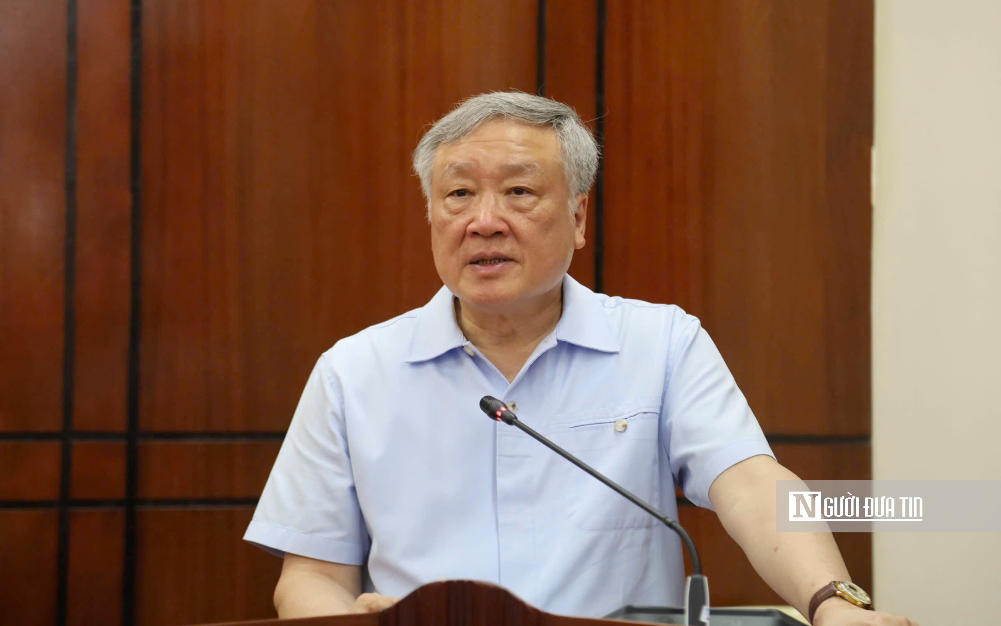 Phó Thủ tướng Nguyễn Hòa Bình: Tháo gỡ điểm nghẽn giải phóng mặt bằng, đẩy mạnh giải ngân vốn đầu tư công- Ảnh 5. Phó Thủ tướng Nguyễn Hòa Bình: Xử lý điểm nghẽn, không lùi thời hạn hoàn thành cao tốc dọc miền Trung
