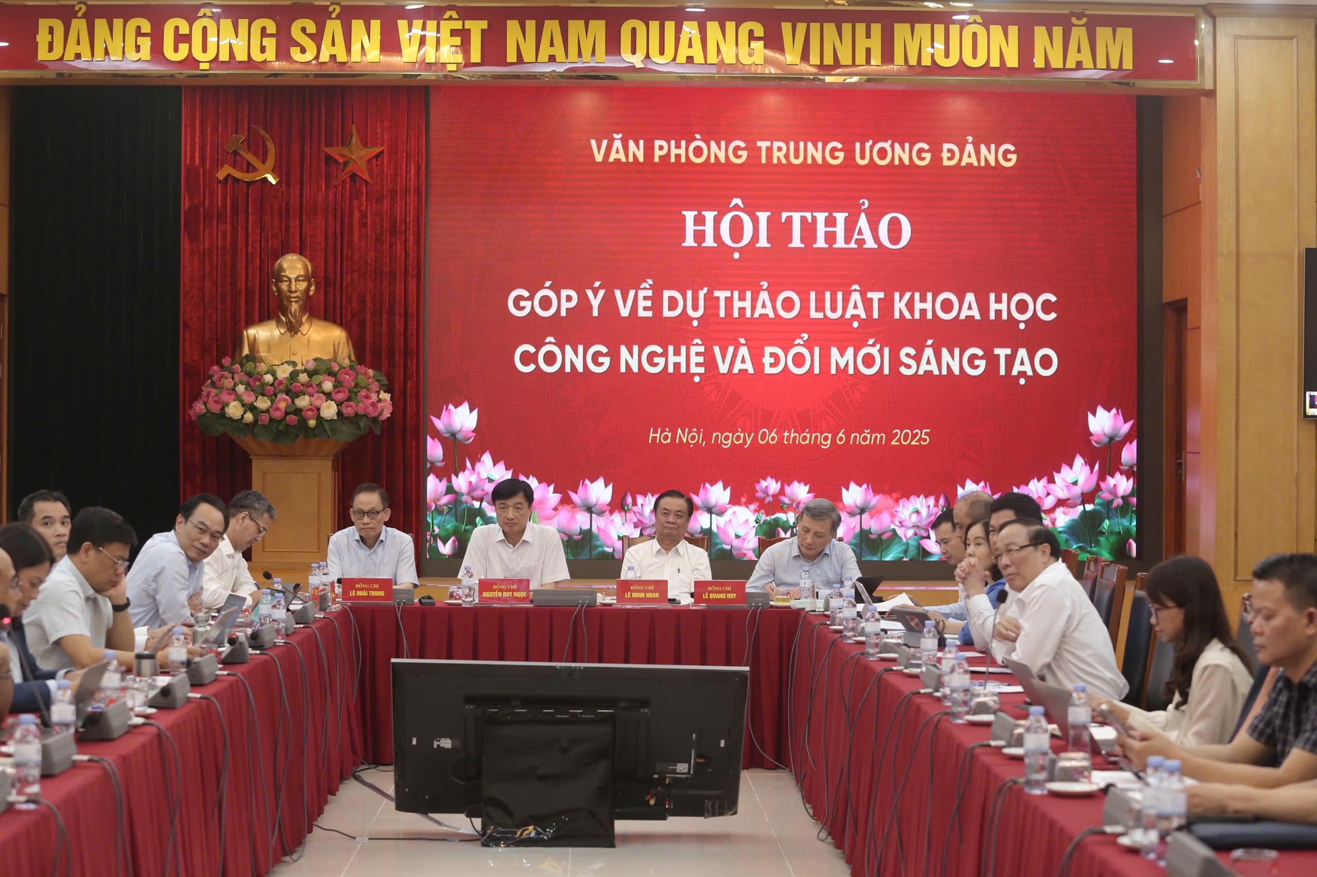 Để khoa học và công nghệ thực sự trở thành động lực phát triển quốc gia- Ảnh 3. Để khoa học và công nghệ thực sự trở thành động lực phát triển quốc gia- Ảnh 3.
