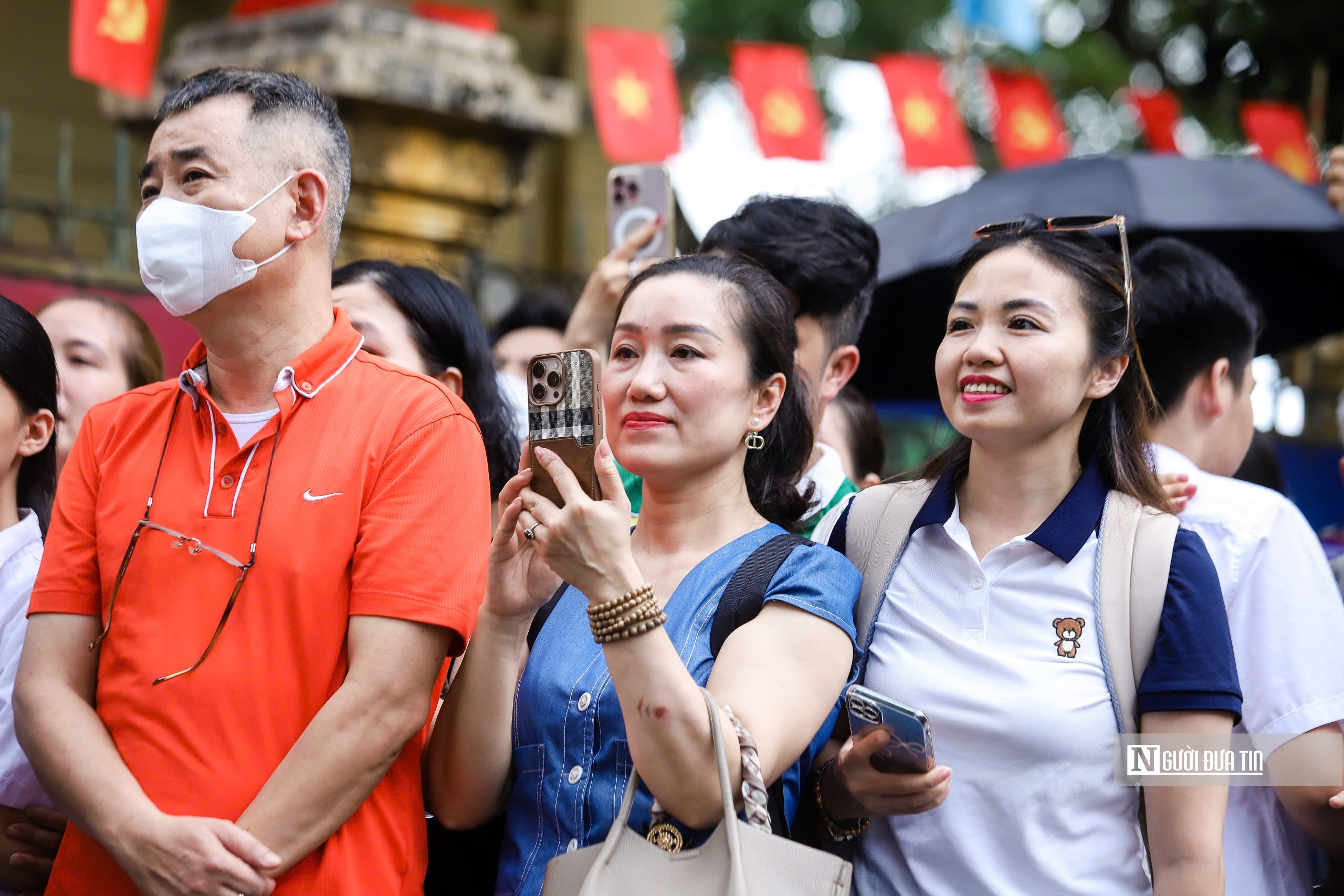 Đề Văn "dễ thở", thí sinh Hà Nội nhẹ nhõm với chủ đề "Hạnh phúc"- Ảnh 17. Đề Văn "dễ thở", thí sinh Hà Nội nhẹ nhõm với chủ đề "Hạnh phúc"- Ảnh 17.