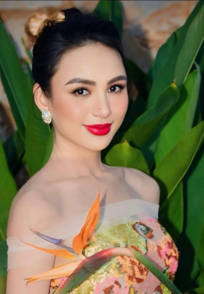 Hoa hậu Ngọc Diễm trẻ đẹp sau 17 năm đăng quang, cuộc sống tròn đầy bên con gái 15 tuổi- Ảnh 2. Hoa hậu Ngọc Diễm trẻ đẹp sau 17 năm đăng quang, cuộc sống tròn đầy bên con gái 15 tuổi- Ảnh 2.