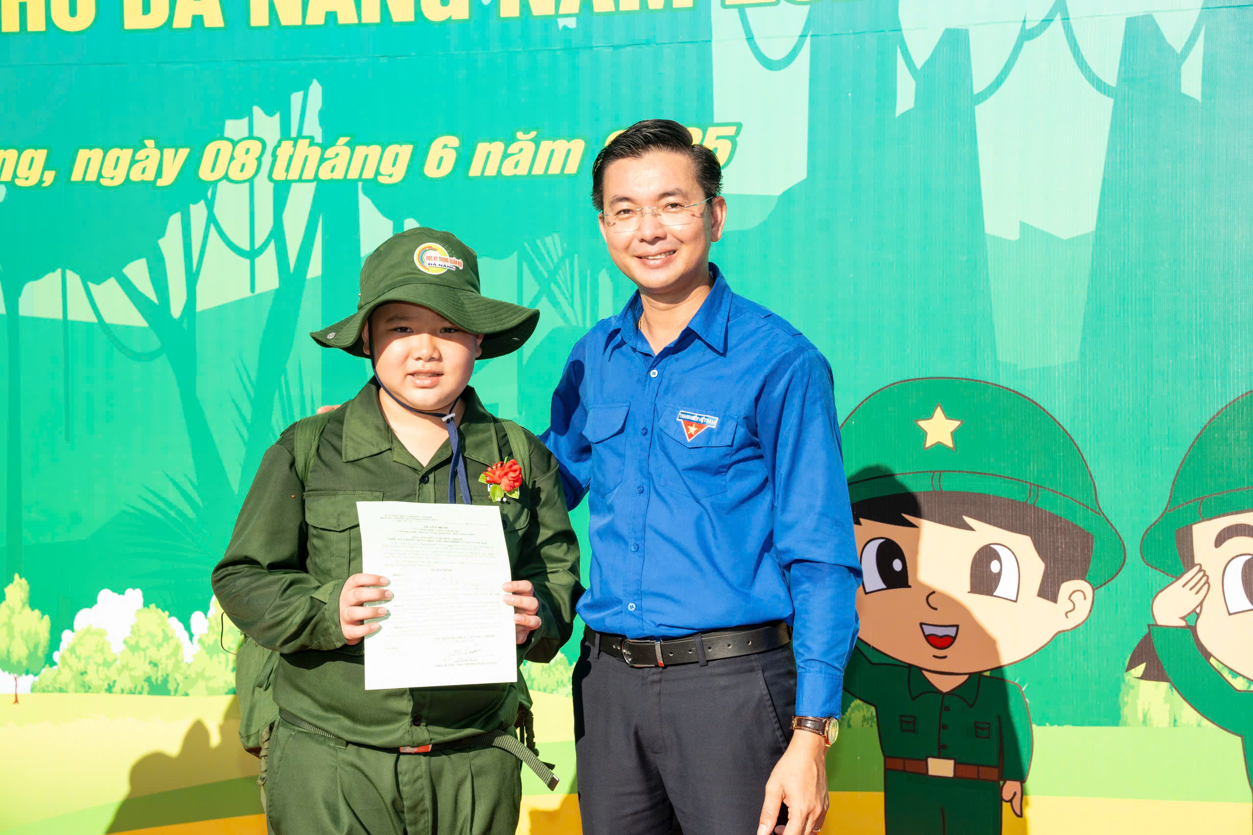 150 thiếu nhi Đà Nẵng trải nghiệm “Học kỳ trong quân đội” giữa mùa hè- Ảnh 3. 150 thiếu nhi Đà Nẵng trải nghiệm “Học kỳ trong quân đội” giữa mùa hè- Ảnh 3.