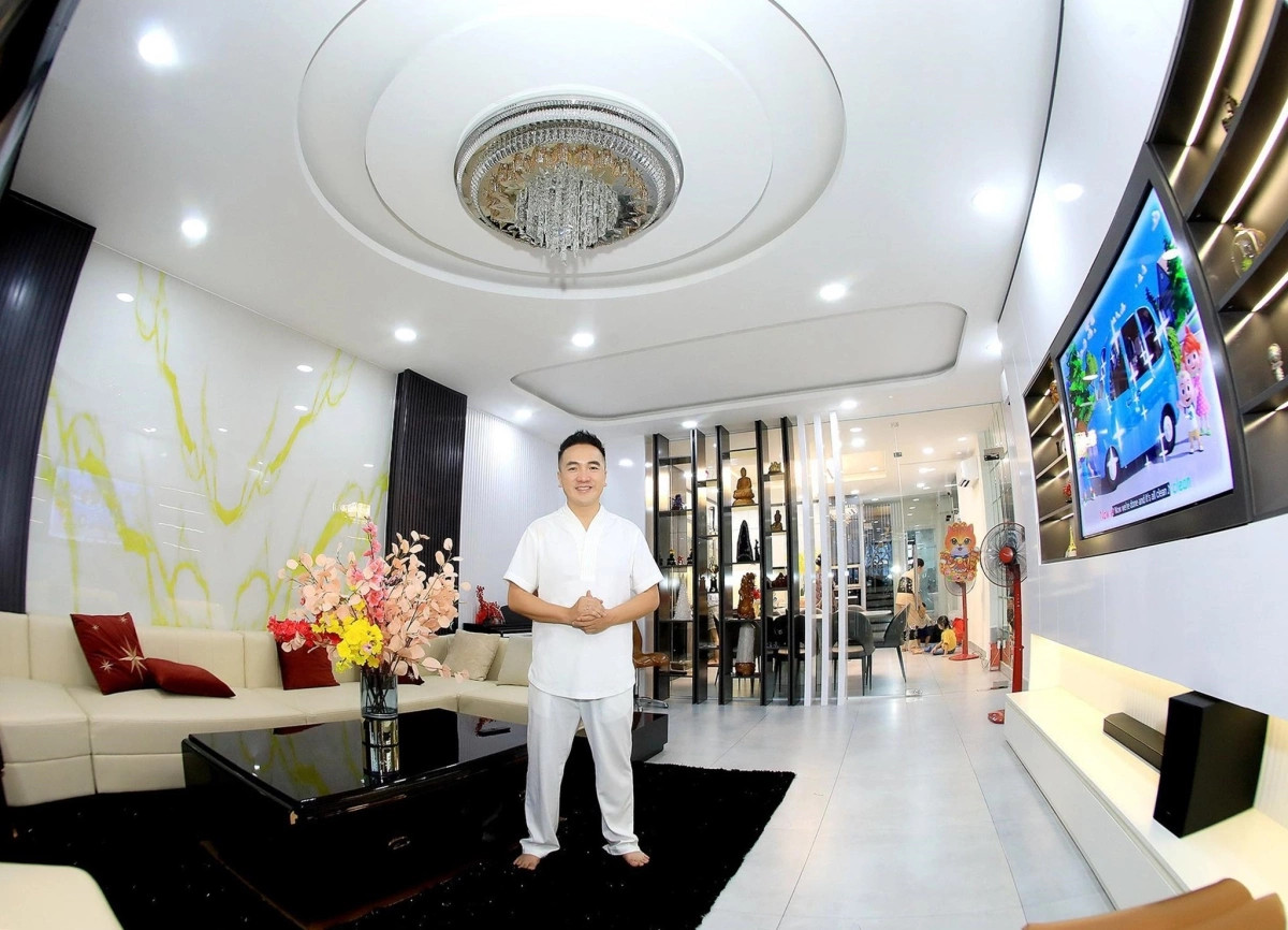 "Anh Ba Đò" Dương Ngọc Thái: Sở hữu cơ ngơi bề thế, cuộc sống an yên sau sóng gió- Ảnh 6. "Anh Ba Đò" Dương Ngọc Thái: Sở hữu cơ ngơi bề thế, cuộc sống an yên sau sóng gió- Ảnh 6.