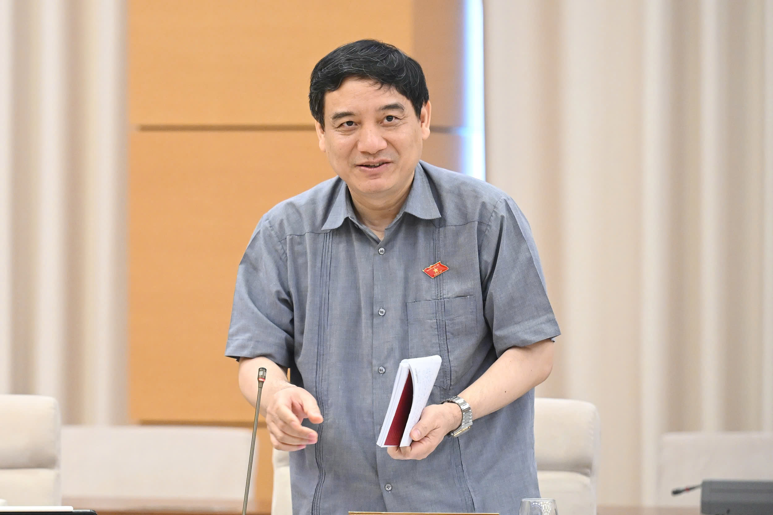 Chủ nhiệm Ủy ban Kinh tế và Tài chính đề xuất tăng lương cho nhà giáo gấp 2 - 3 lần- Ảnh 1. Chủ nhiệm Ủy ban Kinh tế và Tài chính đề xuất tăng lương cho nhà giáo gấp 2 - 3 lần- Ảnh 1.
