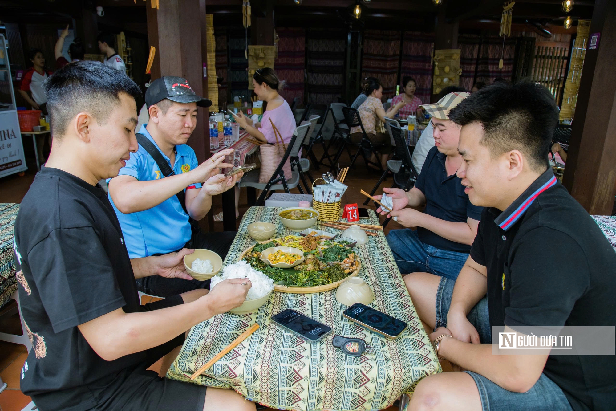 Những món ăn "gây nghiện" khi đến buôn đẹp nhất Đắk Lắk- Ảnh 5. Những món ăn "gây nghiện" khi đến buôn đẹp nhất Đắk Lắk- Ảnh 5.