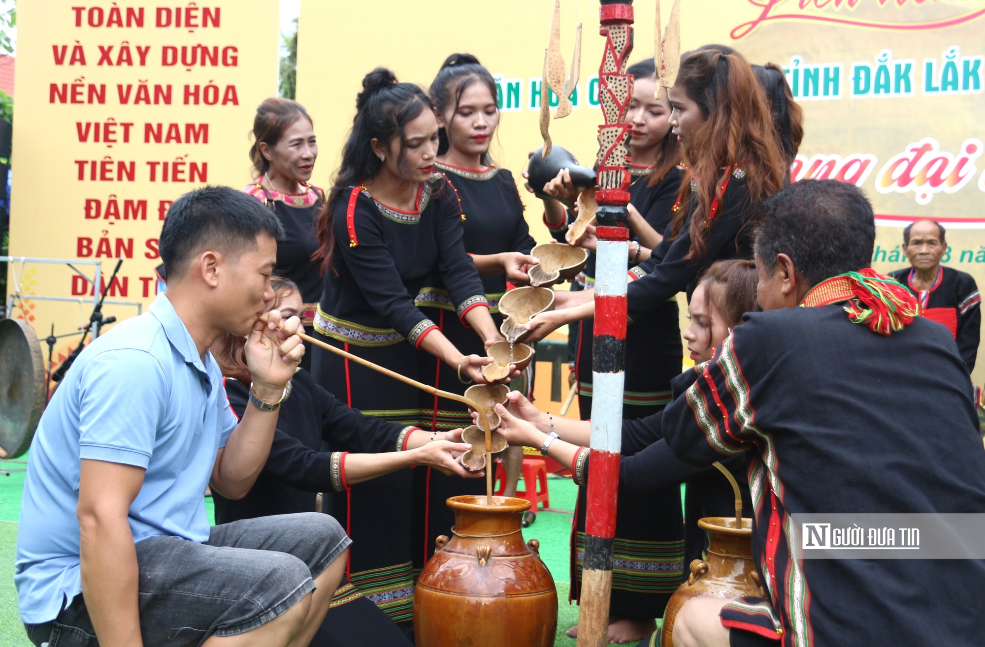 Những món ăn "gây nghiện" khi đến buôn đẹp nhất Đắk Lắk- Ảnh 6. Những món ăn "gây nghiện" khi đến buôn đẹp nhất Đắk Lắk- Ảnh 6.
