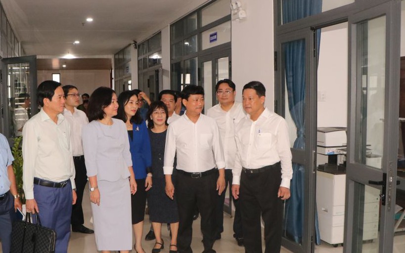 Bình Dương yêu cầu giải quyết hồ sơ, thủ tục hành chính tồn đọng trước 1/7- Ảnh 2. Vận hành thử mô hình phường, xã sau sáp nhập: Người dân Bình Dương cần lưu ý gì?