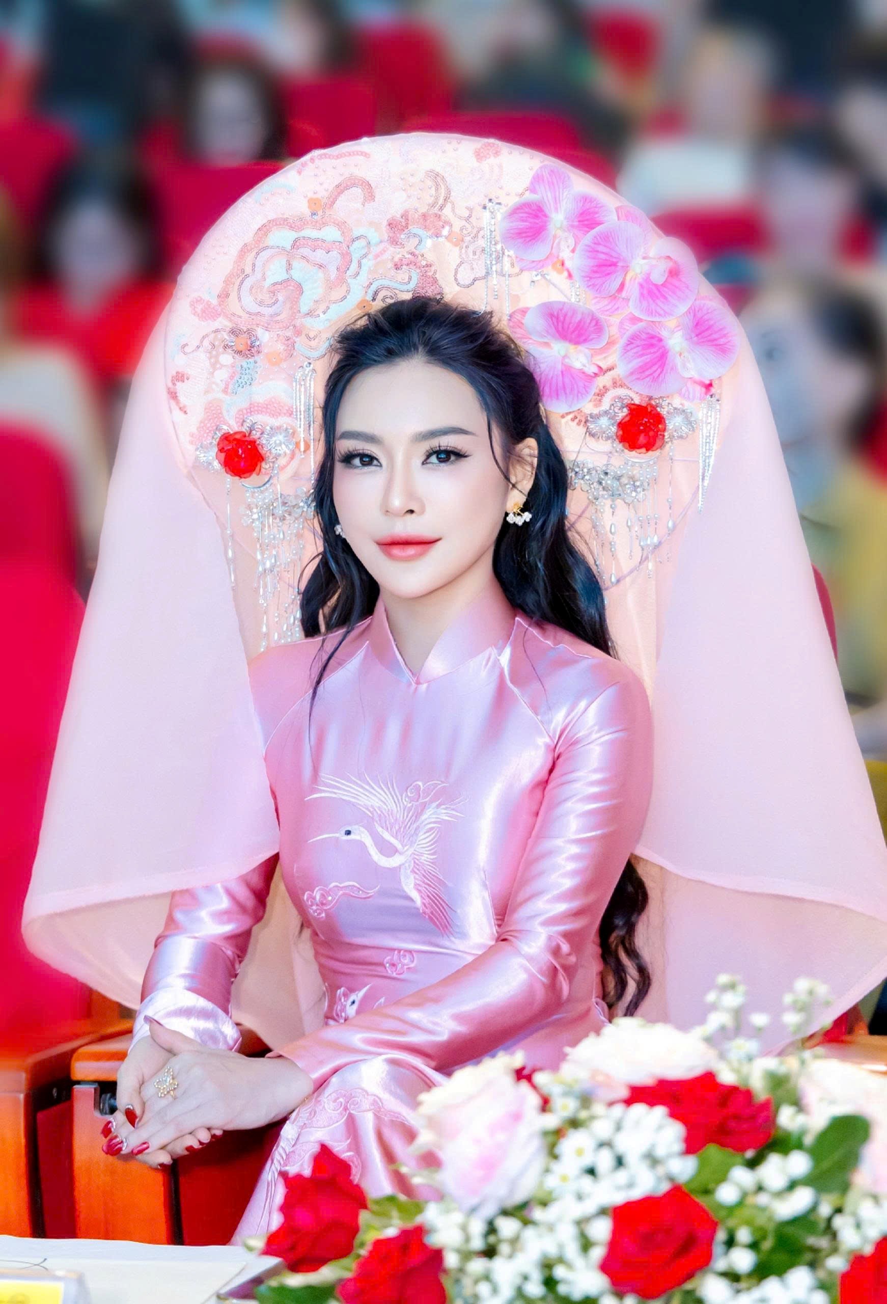 Đêm chung kết Hoa hậu Doanh nhân Siêu Quốc Gia 2025 thành công rực rỡ tại TP. Phan Thiết- Ảnh 8. Đêm chung kết Hoa hậu Doanh nhân Siêu Quốc Gia 2025 thành công rực rỡ tại TP. Phan Thiết- Ảnh 8.