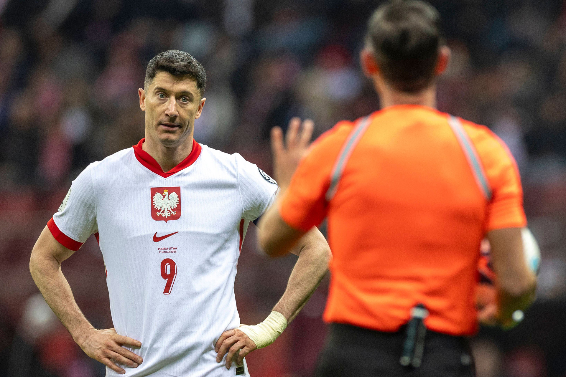 Lý do Lewandowski rút lui khỏi đội tuyển Ba Lan- Ảnh 1. Lý do Lewandowski rút lui khỏi đội tuyển Ba Lan- Ảnh 1.