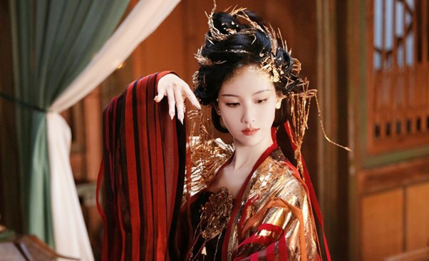 Nhan sắc mỹ nữ là "ánh trăng sáng", hình mẫu lý tưởng khiến hàng triệu người muốn kết hôn- Ảnh 7. Nhan sắc mỹ nữ là "ánh trăng sáng", hình mẫu lý tưởng khiến hàng triệu người muốn kết hôn- Ảnh 7.