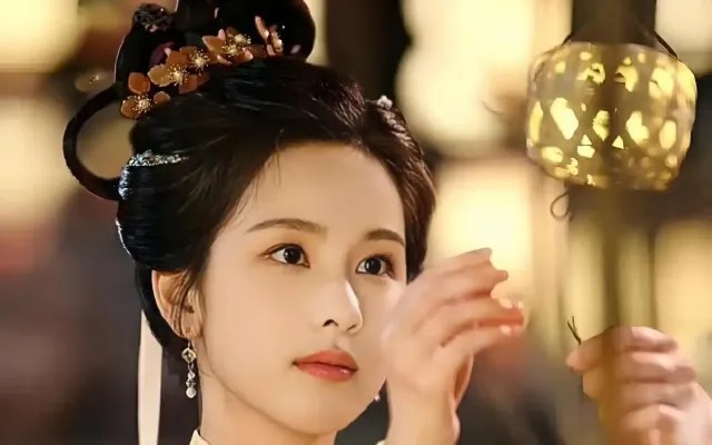 Nhan sắc mỹ nữ là "ánh trăng sáng", hình mẫu lý tưởng khiến hàng triệu người muốn kết hôn- Ảnh 8. Nhan sắc mỹ nữ là "ánh trăng sáng", hình mẫu lý tưởng khiến hàng triệu người muốn kết hôn- Ảnh 8.