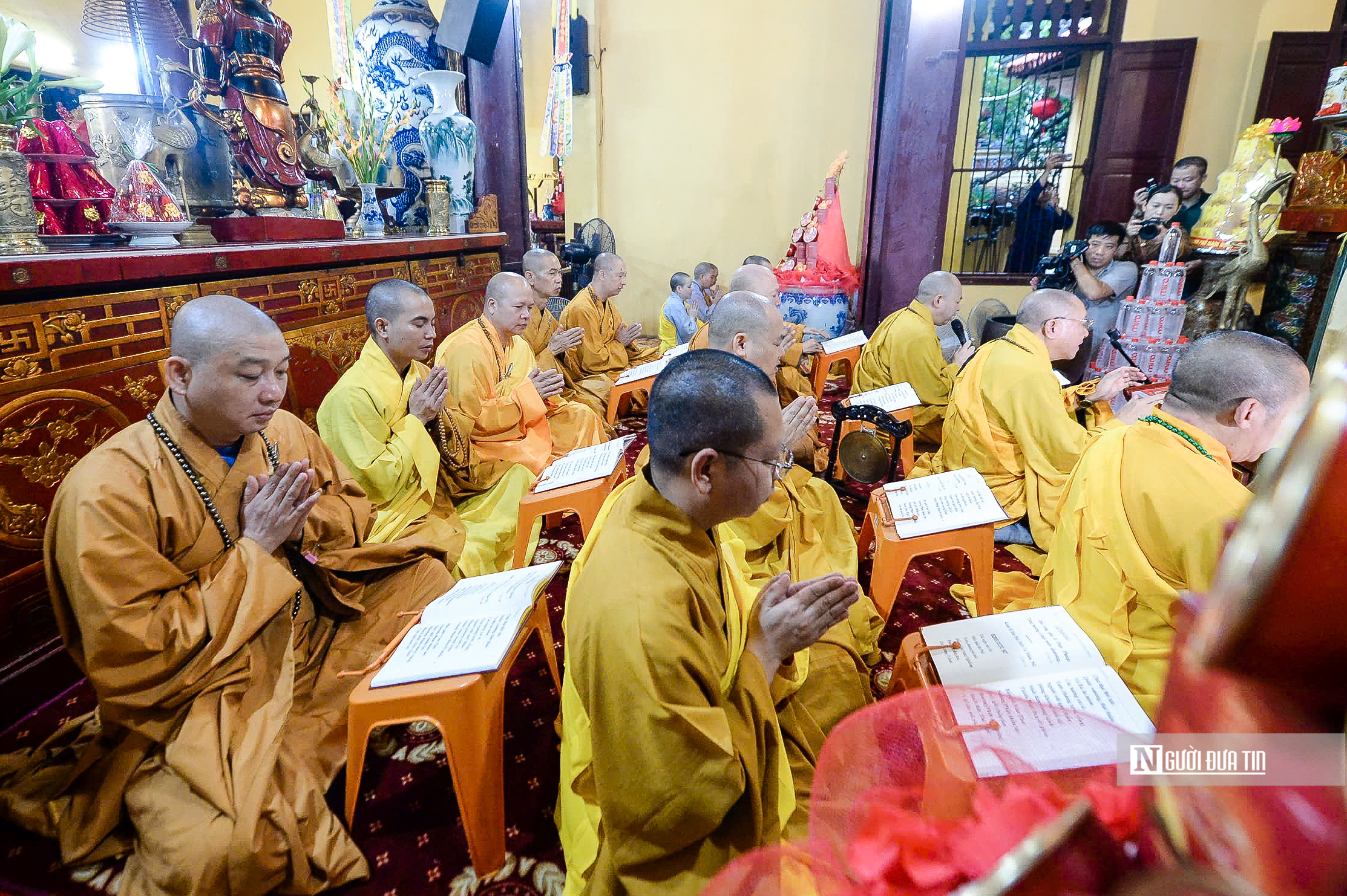 Cử ba hồi chuông trong ngày đầu vận hành chính quyền 2 cấp- Ảnh 10. Cử ba hồi chuông trong ngày đầu vận hành chính quyền 2 cấp- Ảnh 10.