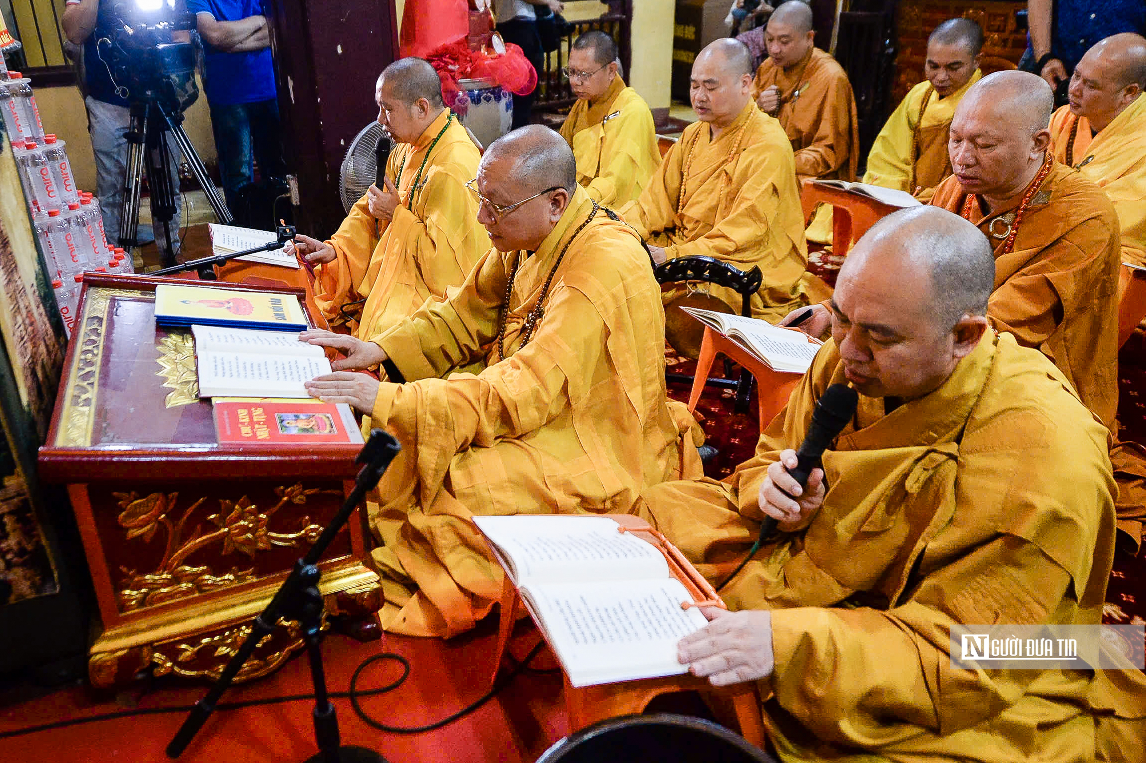 Cử ba hồi chuông trong ngày đầu vận hành chính quyền 2 cấp- Ảnh 9. Cử ba hồi chuông trong ngày đầu vận hành chính quyền 2 cấp- Ảnh 9.