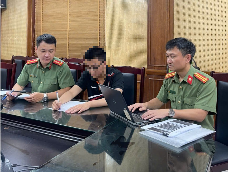 Hà Nội: Khởi tố vụ án làm lộ đề thi tốt nghiệp THPT- Ảnh 1. Hà Nội: Khởi tố vụ án làm lộ đề thi tốt nghiệp THPT- Ảnh 1.
