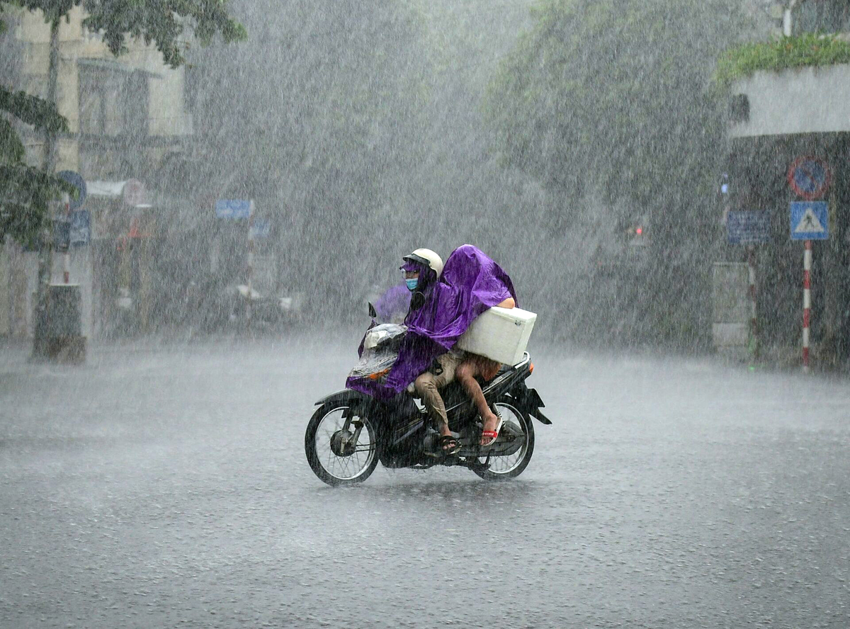 Dự báo thời tiết ngày 3/7: Miền Bắc mưa to "sầm sập" rồi lại thay đổi hình thái thời tiết- Ảnh 1.