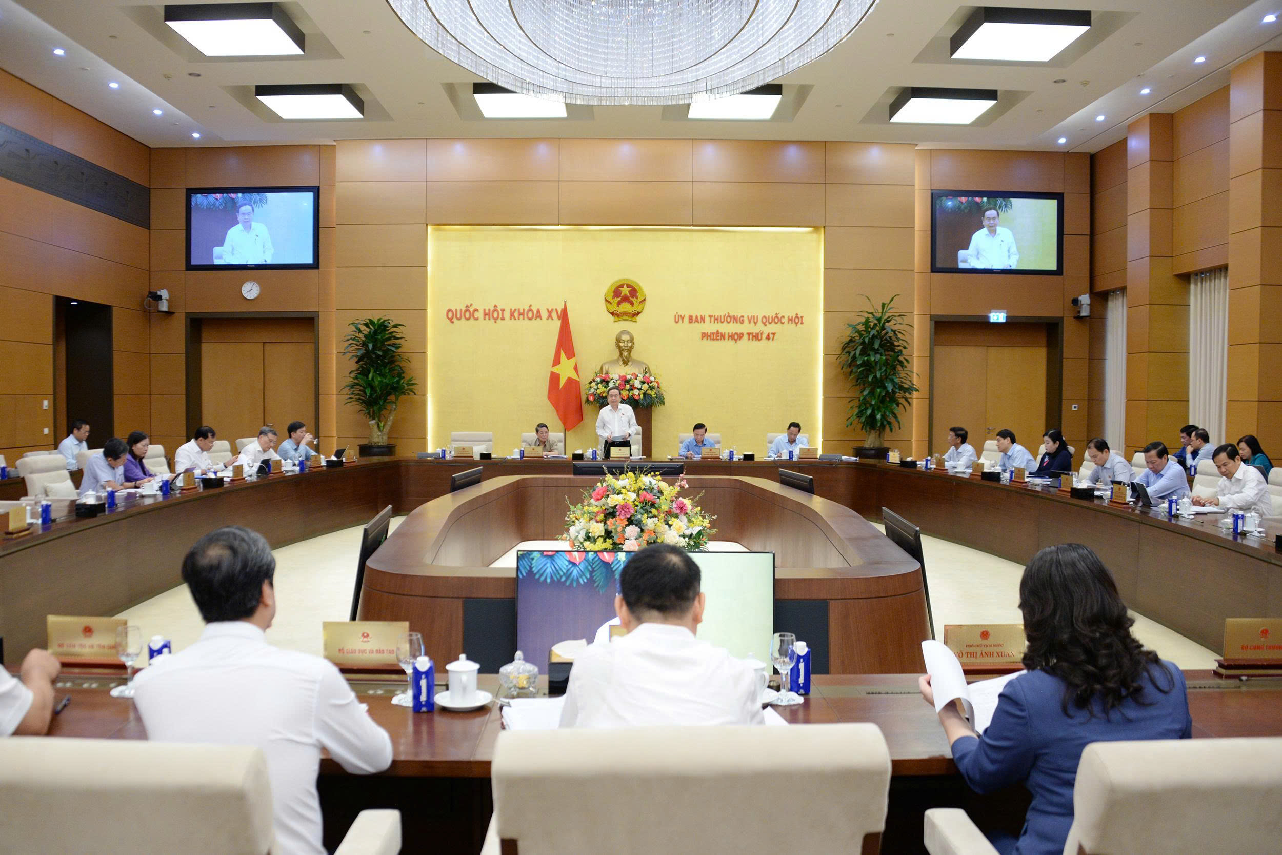 Phiên họp thứ 47 của Ủy ban Thường vụ Quốc hội cho ý kiến 8 nội dung lớn - Ảnh 2.