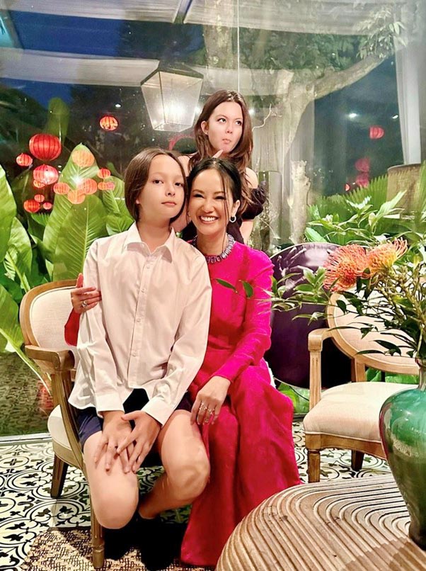 Con trai diva Hồng Nhung ở tuổi 13, cắt tóc ngắn xuất hiện như "soái ca" - Ảnh 6.