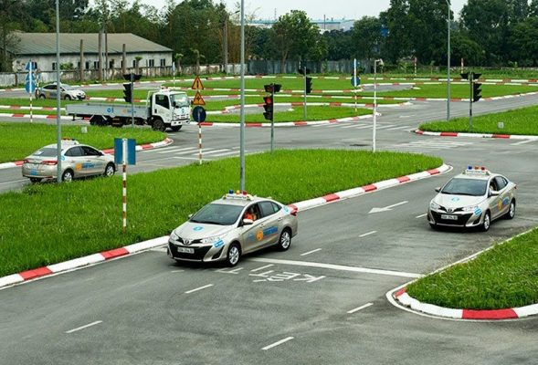 Quy định mới nhất về đào tạo lái xe có hiệu lực từ 1/9, tài xế cần biết - Ảnh 1.