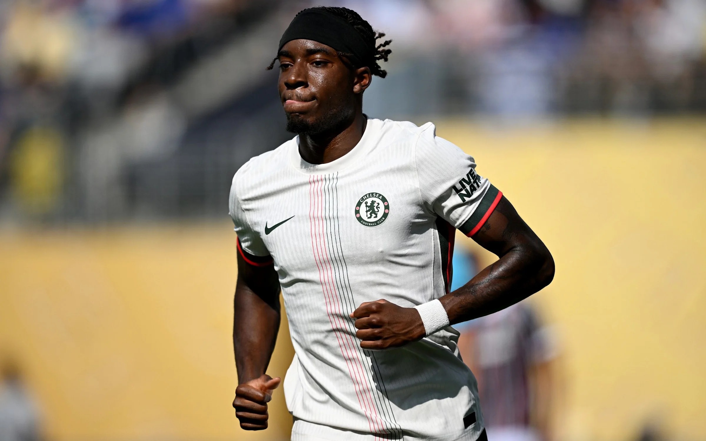 Chelsea có thể vô tình làm đối thủ Arsenal mạnh hơn khiến CĐV lo lắng - Ảnh 1. Chelsea có thể vô tình làm đối thủ Arsenal mạnh hơn khiến CĐV lo lắng - Ảnh 1.