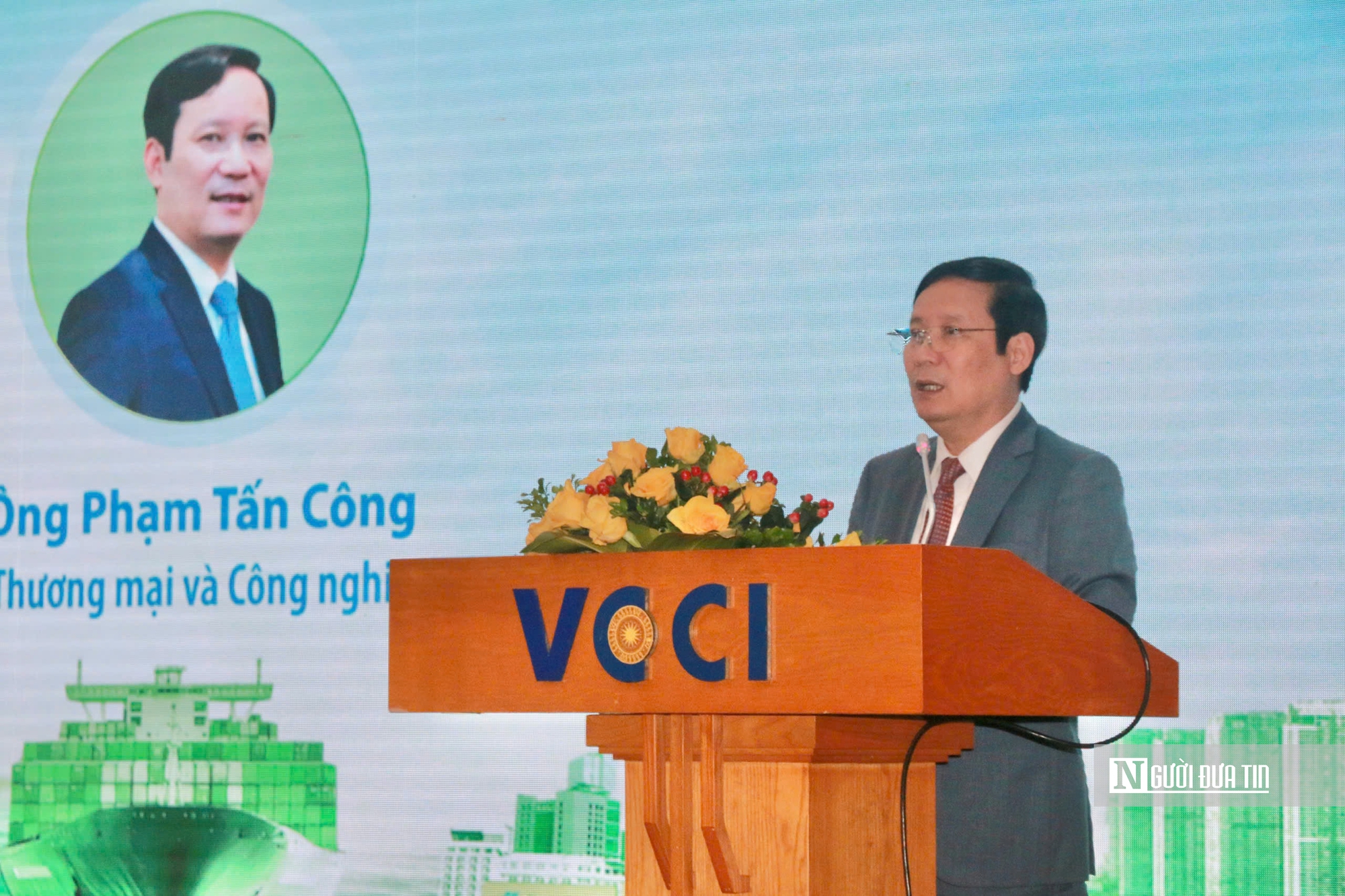Logistics xanh là điểm tựa để doanh nghiệp vượt qua những "cú sốc" lớn- Ảnh 1. Logistics xanh là điểm tựa để doanh nghiệp vượt qua những "cú sốc" lớn- Ảnh 1.