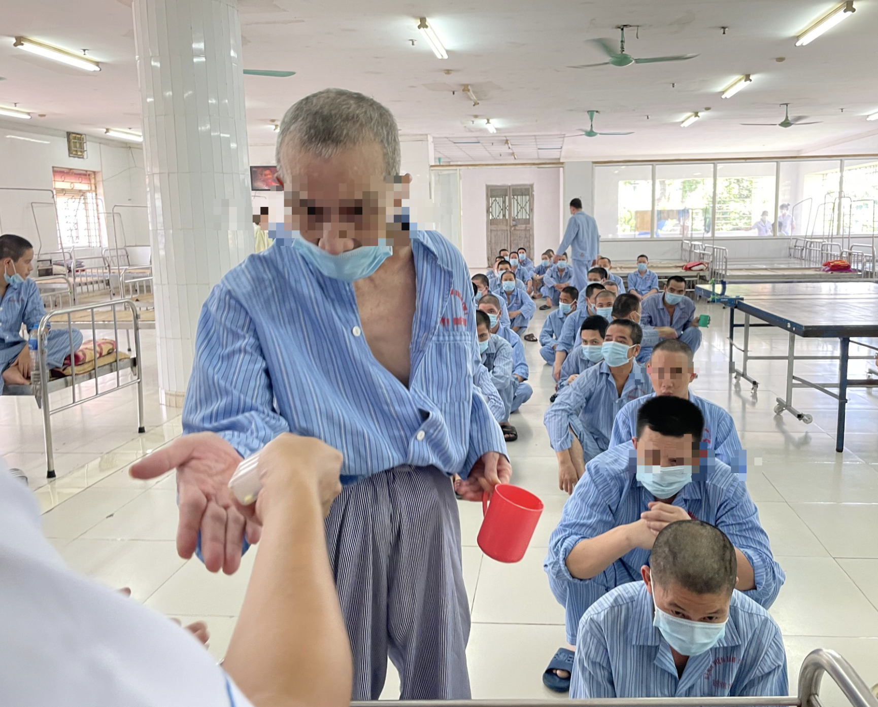 Bộ Y tế yêu cầu siết quy trình, ngăn tội phạm “giả tâm thần” thoát tội- Ảnh 1. Bộ Y tế yêu cầu siết quy trình, ngăn tội phạm “giả tâm thần” thoát tội- Ảnh 1.