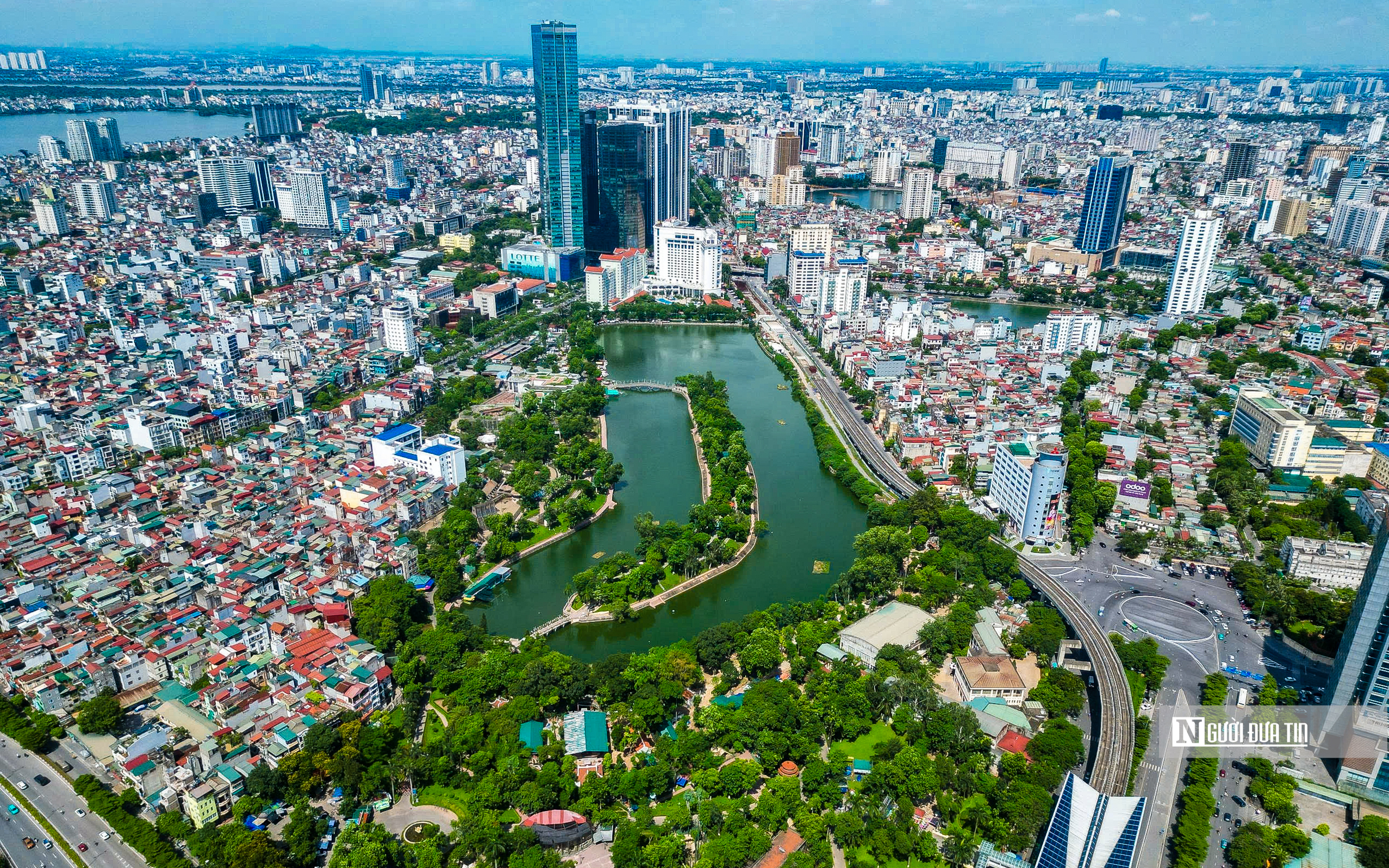 Ngắm những "lá phổi xanh" giữa lòng Hà Nội- Ảnh 2. Ngắm những "lá phổi xanh" giữa lòng Hà Nội- Ảnh 2.