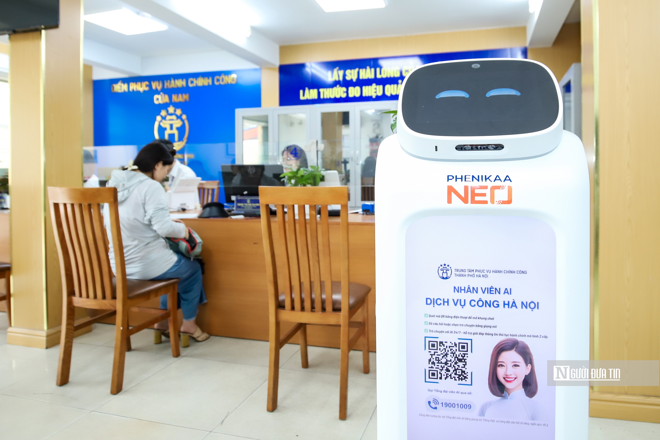Hà Nội: Thủ tục hành chính công gọn gàng, số hóa, thân thiện nhờ robot AI- Ảnh 3. Hà Nội: Thủ tục hành chính công gọn gàng, số hóa, thân thiện nhờ robot AI- Ảnh 3.