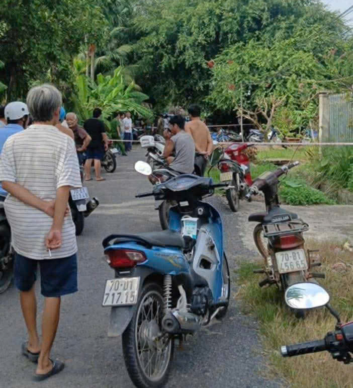 Bắt giữ nghi phạm sát hại mẹ vợ khi đang lẩn trốn sang Campuchia- Ảnh 2. Bắt giữ nghi phạm sát hại mẹ vợ khi đang lẩn trốn sang Campuchia- Ảnh 2.