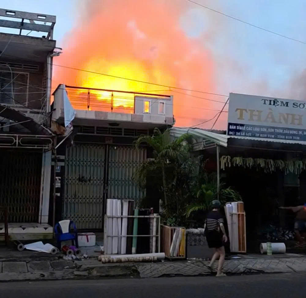 Quảng Ngãi: Vụ cháy tại phường Kon Tum là do chập điện- Ảnh 1. Quảng Ngãi: Vụ cháy tại phường Kon Tum là do chập điện- Ảnh 1.