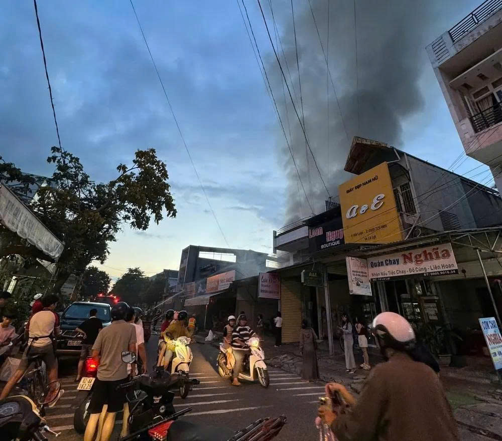 Quảng Ngãi: Vụ cháy tại phường Kon Tum là do chập điện- Ảnh 2. Quảng Ngãi: Vụ cháy tại phường Kon Tum là do chập điện- Ảnh 2.