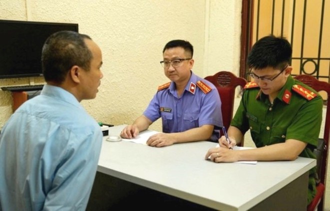 Hà Nội: Khởi tố 5 bị can trong vụ giết mổ, buôn bán thịt lợn chết, lợn bệnh- Ảnh 1. Hà Nội: Khởi tố 5 bị can trong vụ giết mổ, buôn bán thịt lợn chết, lợn bệnh- Ảnh 1.
