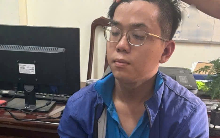 Khởi tố nhóm đối tượng dàn cảnh cướp giật tài sản để lấy tiền ăn nhậu- Ảnh 2.