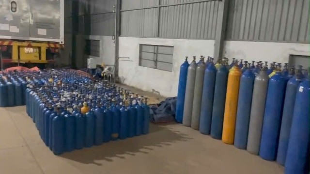 Triệt phá đường dây mua bán khí cười đặc biệt lớn, giao dịch hàng trăm tỷ đồng - Ảnh 2.